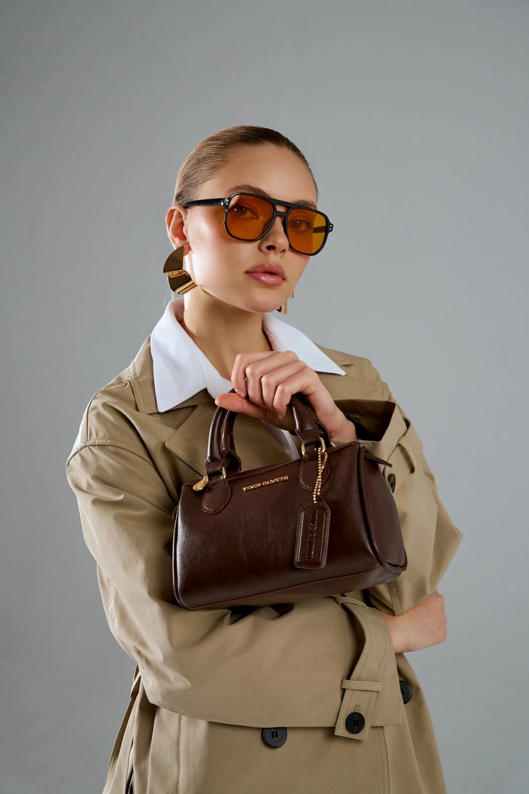 Çantë dore, ngjyrë çokollatë, Vince Camuto Rimini