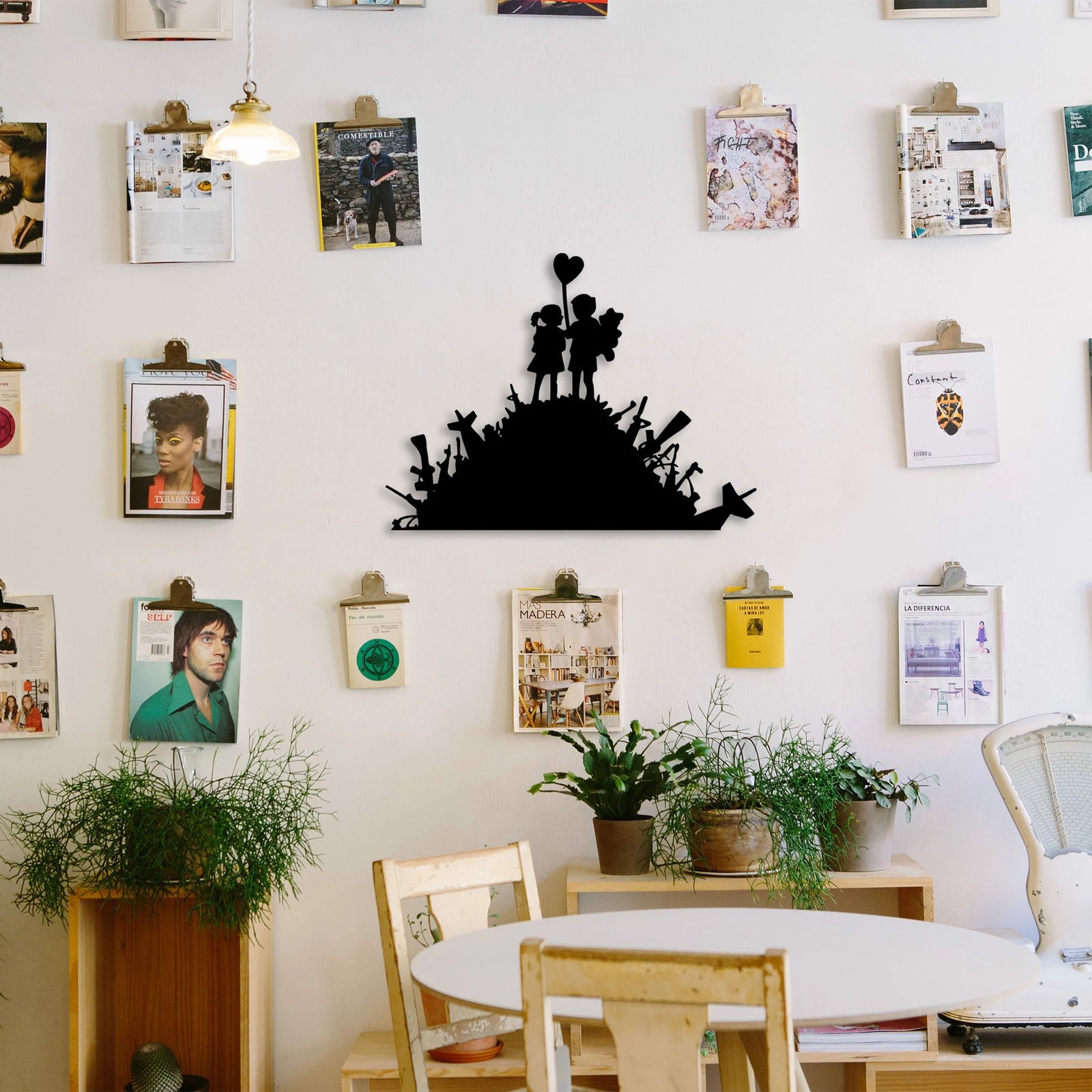 Aksesor dekorativ metalik për mur Wallity, Banksy - 2