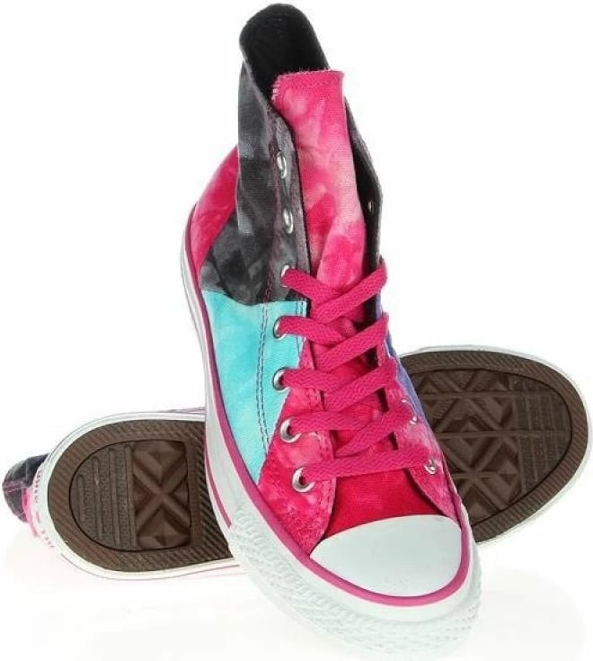 Atlete Converse femra, multipanel