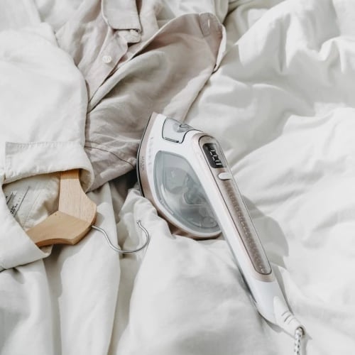 Hekur me avull 2 në 1, Adler AD 5044, 1800W, 180 ml, ngrohje 20 s, pllakë qeramike, LED, përdorim horizontal/vertikal, e bardhë/ari