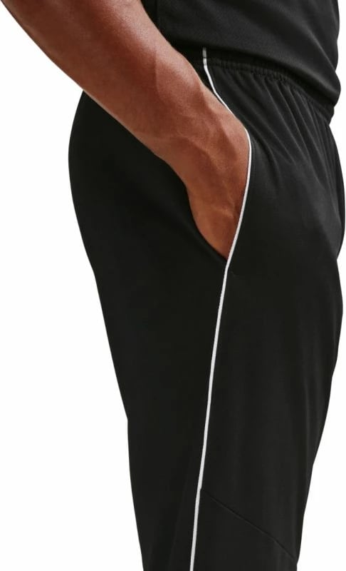 Pantallona sportive për meshkuj Nike, të zeza