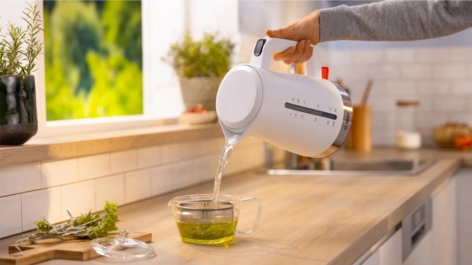 Çajnik Bosch TWK4M221, 1.7 L, 2400 W, Bardhë Çajnik Bosch TWK4M221, 1.7 L, 2400 W, Bardhë
