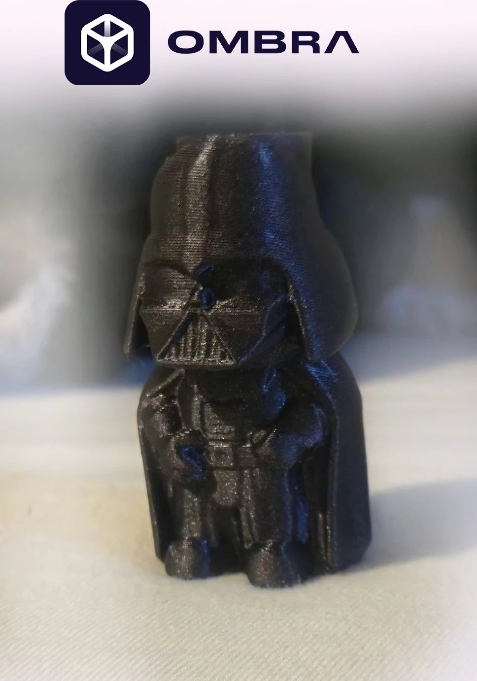 Mbajtëse për çakmak Clipper, dizajni "Darth Vader", e zezë