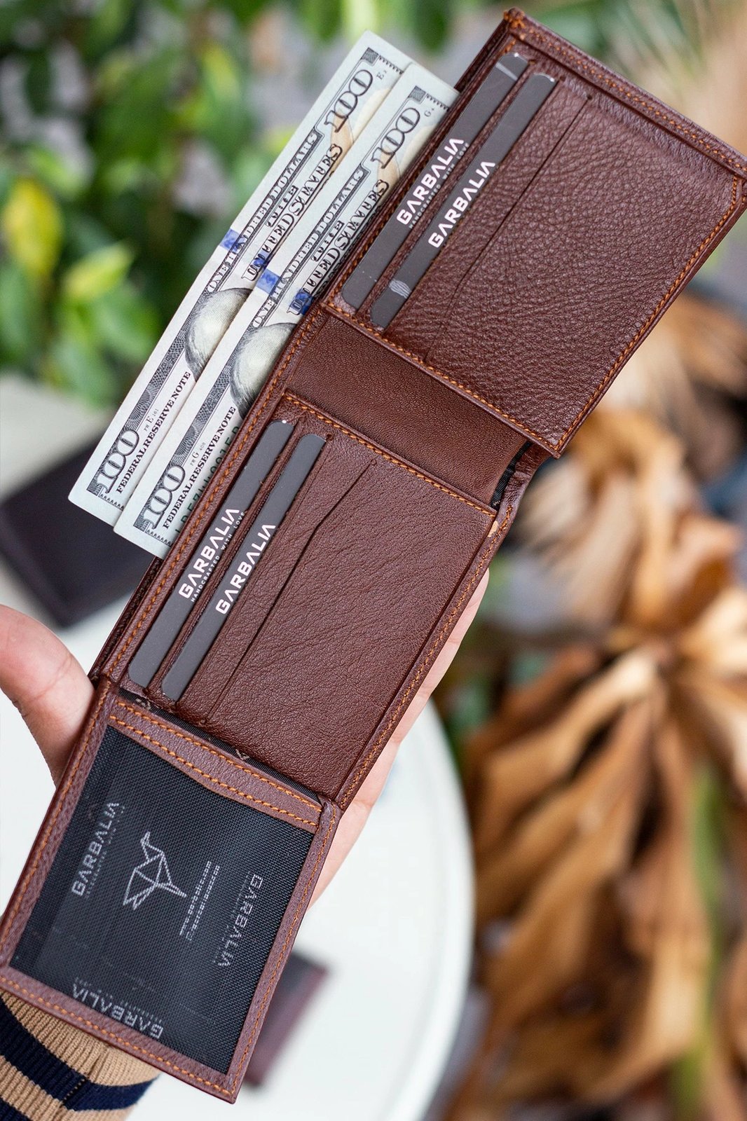 Mbajtës kartelash prej lëkure, ngjyrë tan, Zoozie Bags, Porto v2