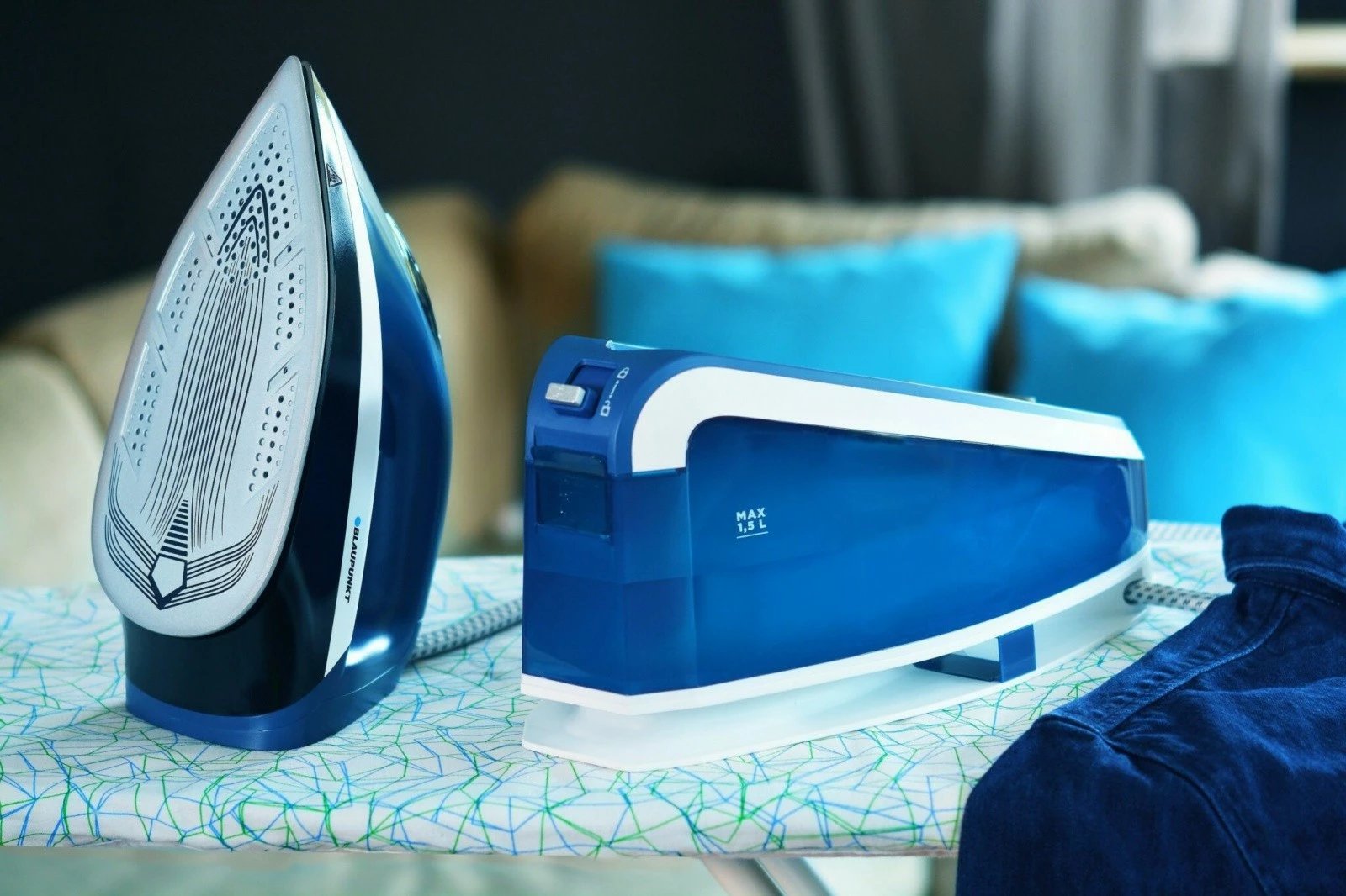 Hekur me avull Blaupunkt SSP701, stacion avulli, 3200W, 1.5L, e zezë/blu/bardhë