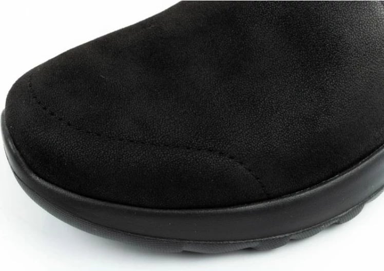 Atlete për femra Skechers, të zeza
