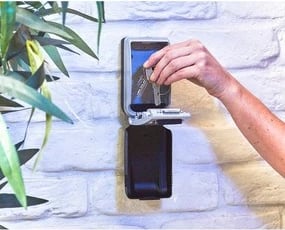 Kasafortë elektronike për çelësa Master Lock 5425EURD, montim në mur, gri