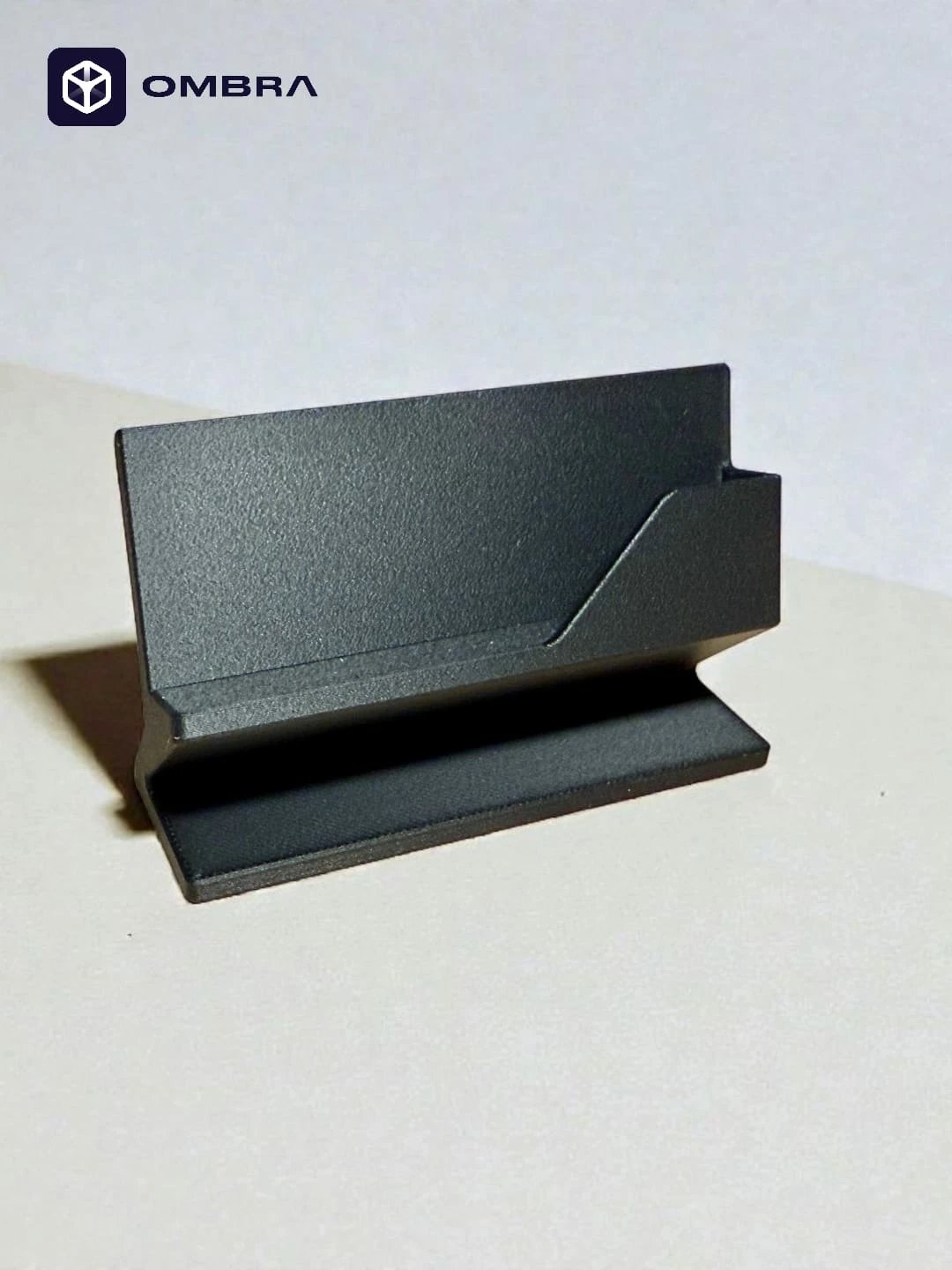 Mbajtëse për vizitëkarta moderne, e zezë