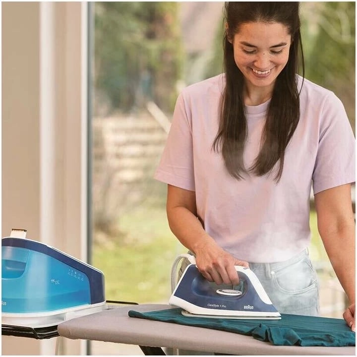 Hekur me stacion avulli, Braun, IS1512BL CareStyle 1 Pro, 2200W 6 bar, depo 1.7L, blu