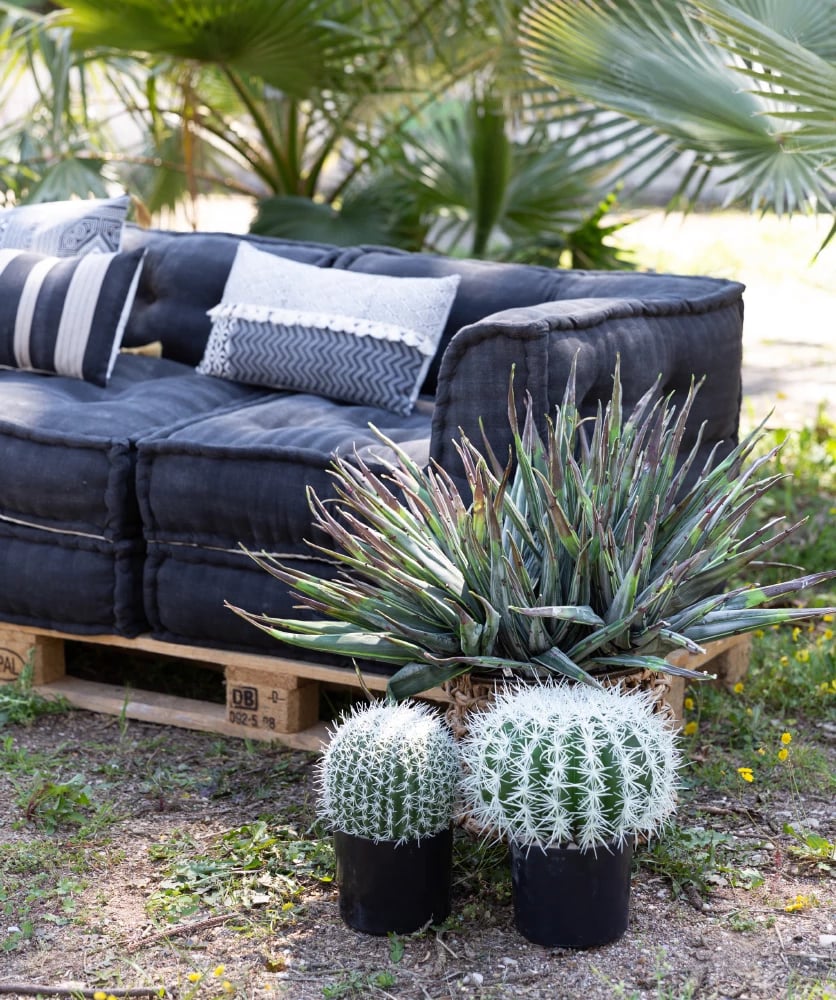 Bimë artificiale ferokaktus në vazo, material tekstili dhe plastike, jeshile-bardhë, 25x25x33 cm