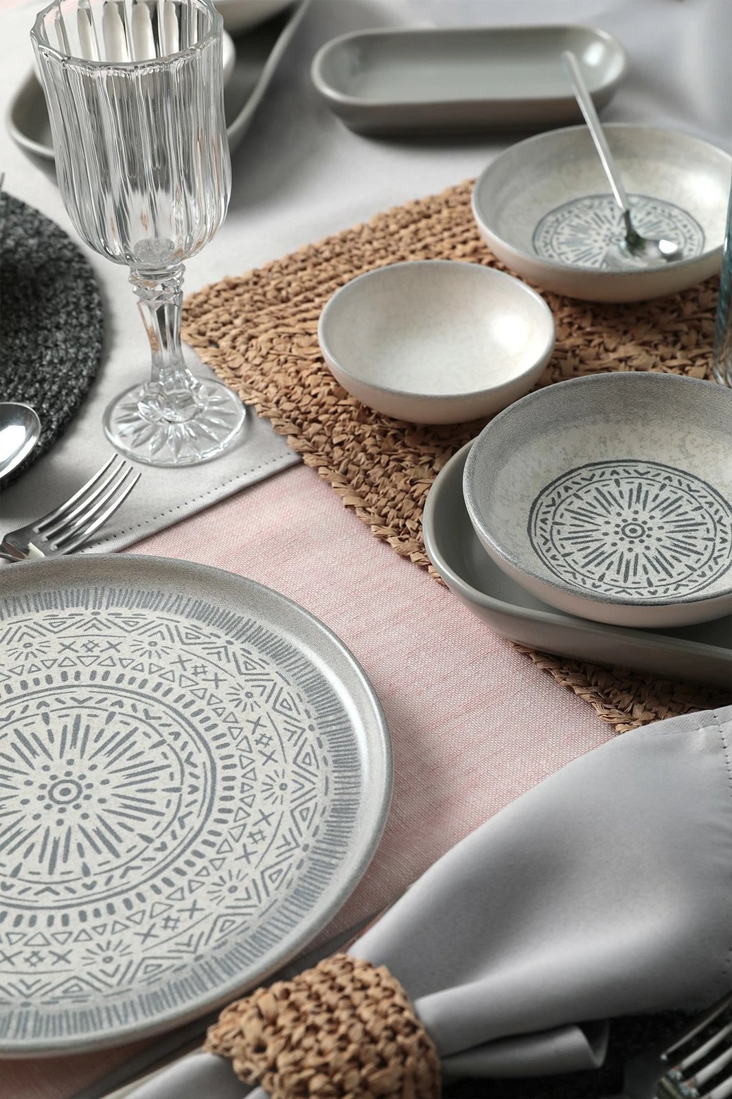 Set mëngjesi 18 pjesësh Hermia Concept, X0001532400000000000000000