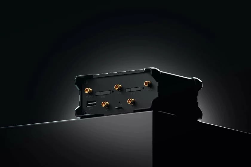 Ruter industrial TELTONIKA RUT976, 5G RedCap, 4 porta RJ45, Wi-Fi, i zi