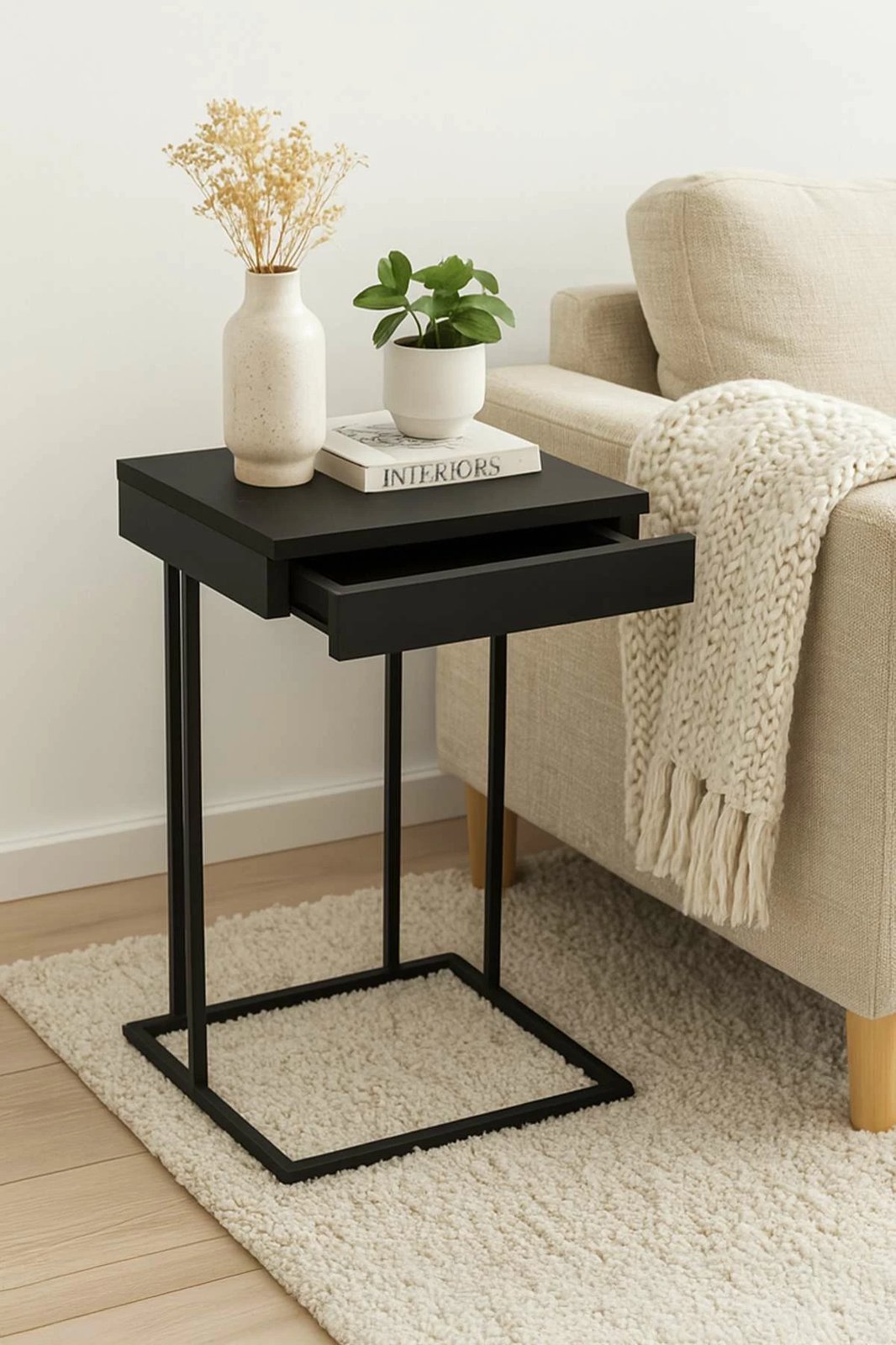 Tavolinë anësore, ngjyrë e zezë, Skye Decor, Veno