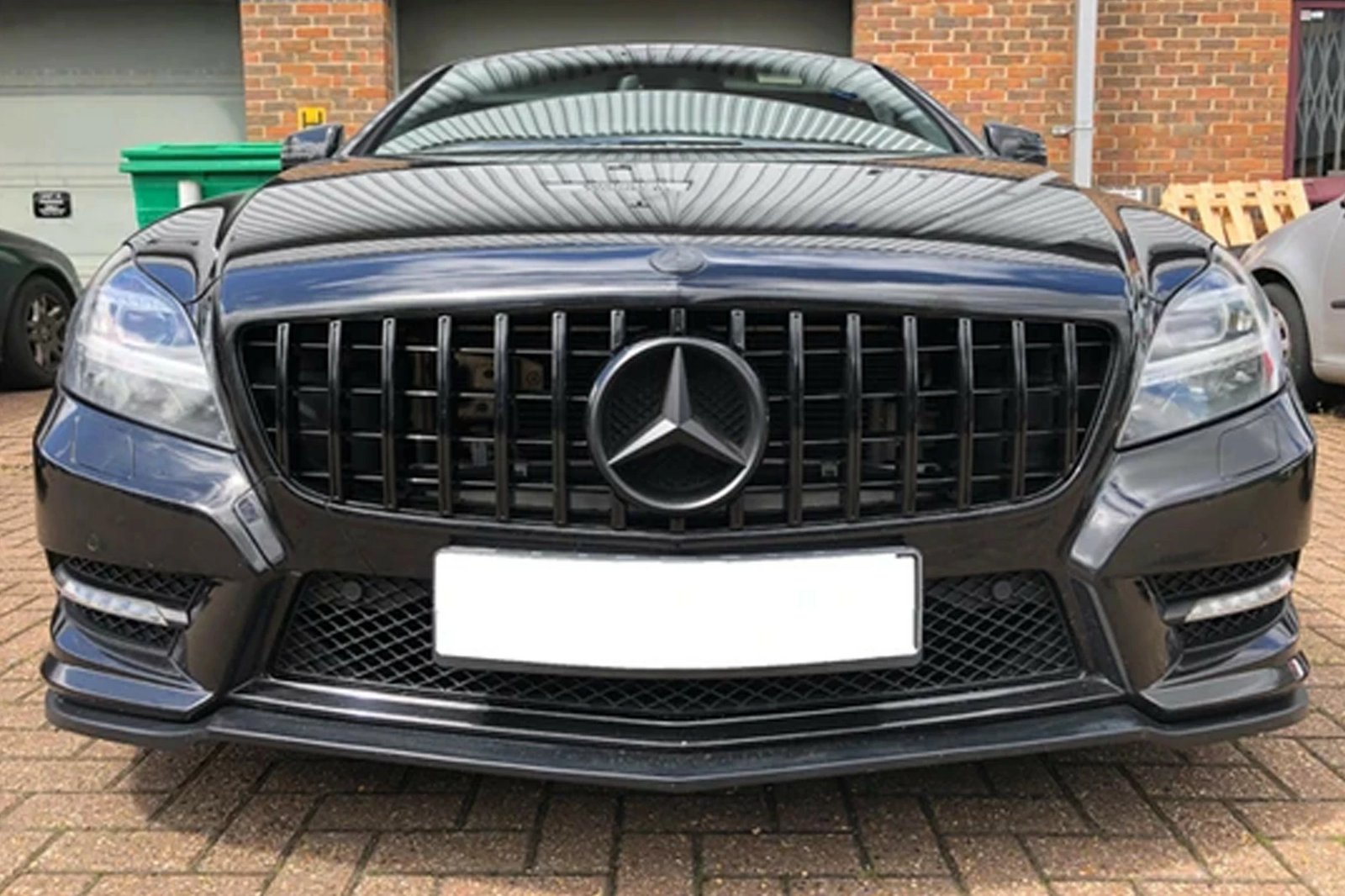 Grill i përparëm GT për Mercedes CLS C218 2011-2014 pa hapsirën e kamerës