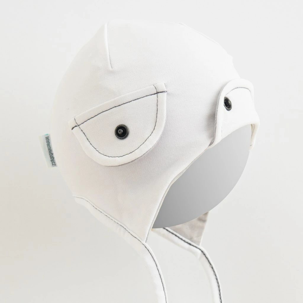 Kapelë bebe, New Baby, Special One, madhësia 74 (6-9m), 95% pambuk 5% elastan, me lidhëse për veshë, e bardhë