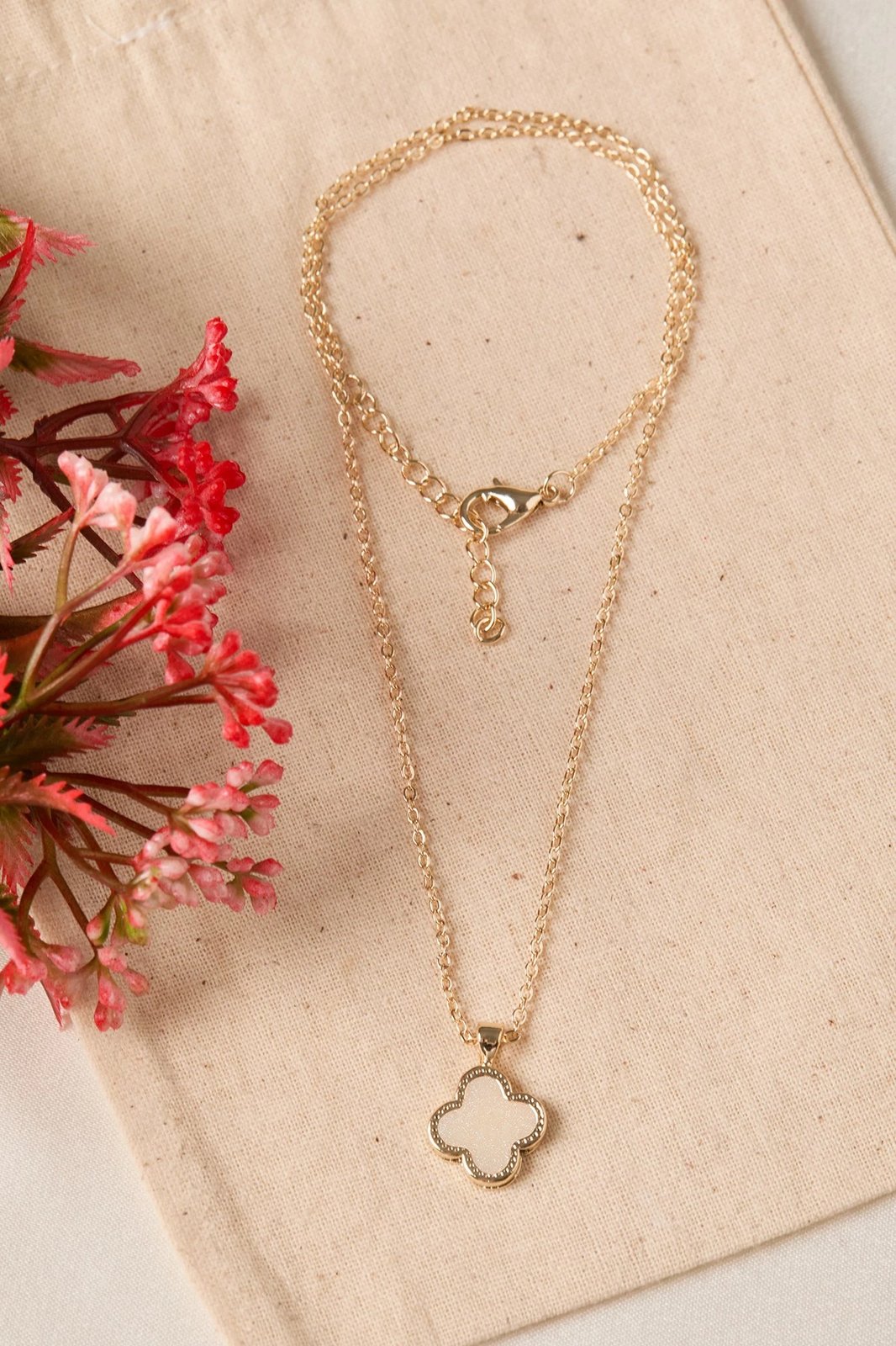 Qafore metalike Elika, ngjyrë ari, CK9818