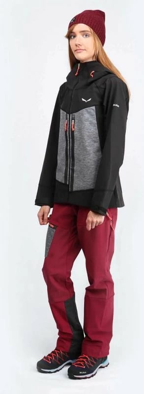 Jakne Salewa për femra, e zezë