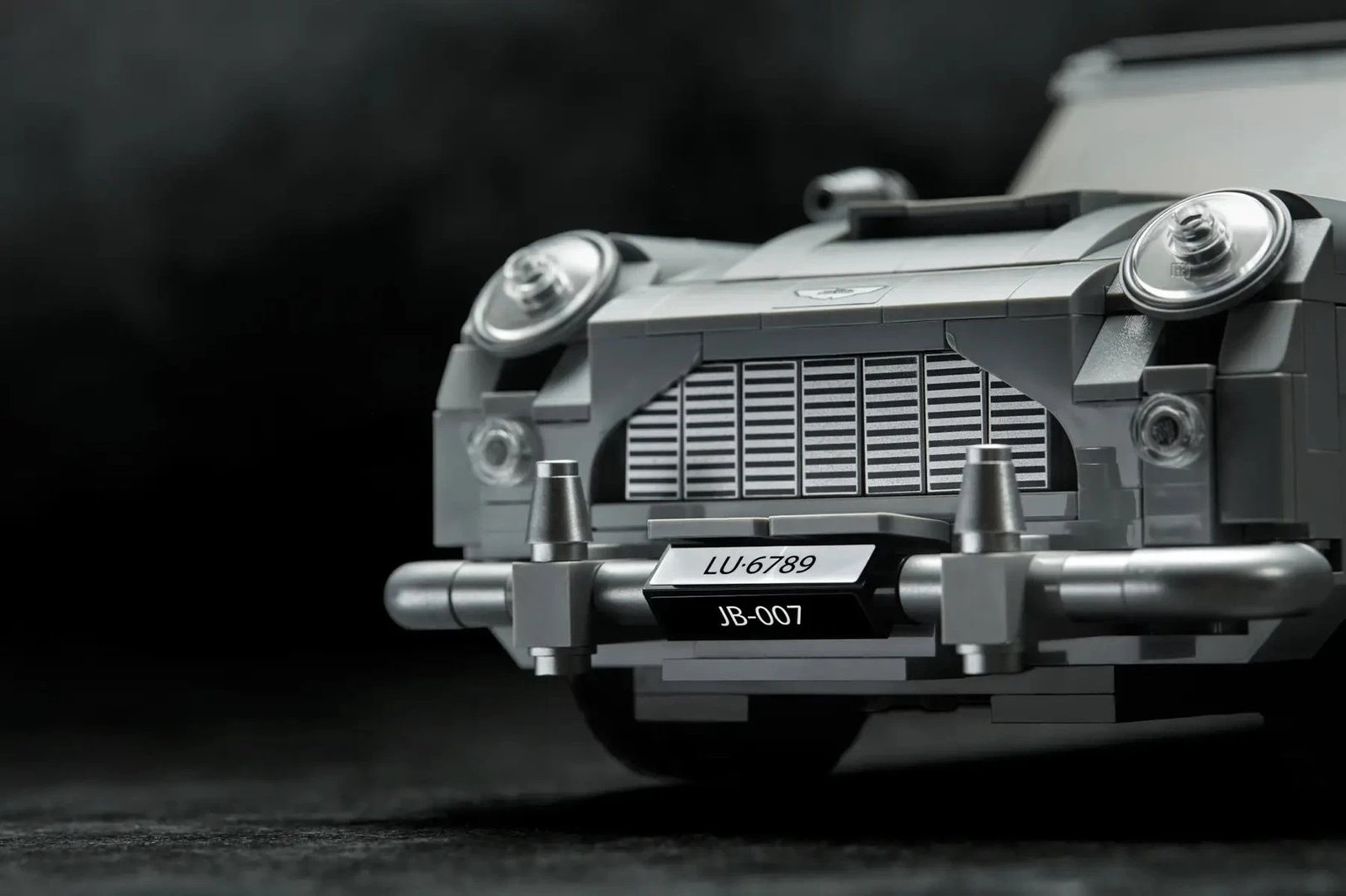 Set LEGO Creator Expert 10262 James Bond Aston Martin DB5 Set LEGO Creator Expert 10262 James Bond Aston Martin DB5