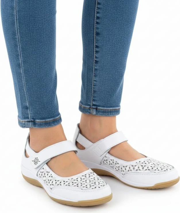 Këpucë lëkure për femra Jezzi, të bardha