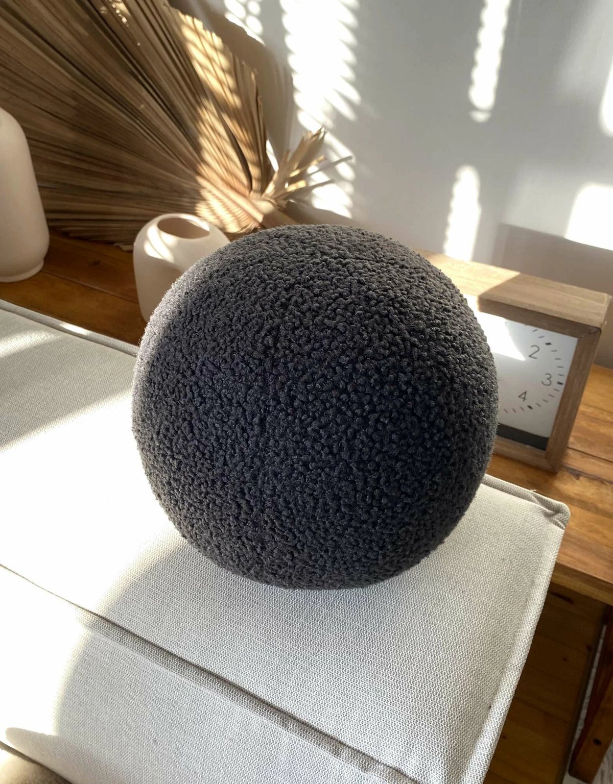 Jastëk dekorativ Teddy Top 20, ngjyrë antracit, Evila Originals