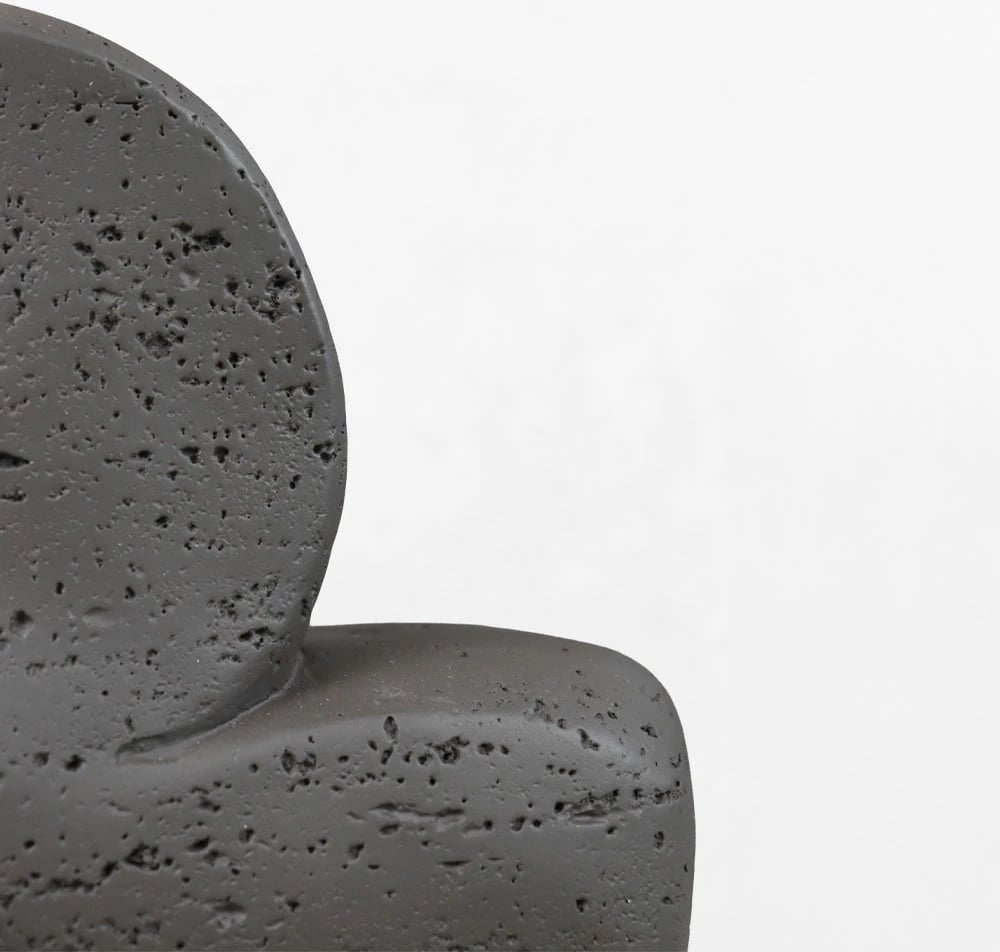 Dekor kalë ARCHON I, rrëshirë, ngjyrë kafe e errët, 17x7.5x22cm