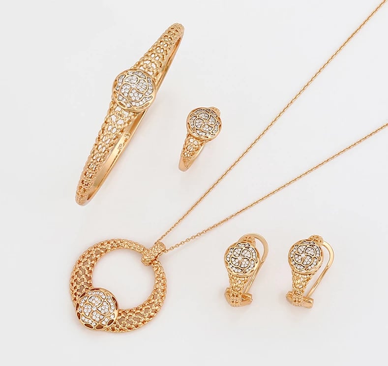 Set Xuping të praruara në ar - qafore + vathë + unazë + byzylyk , artë