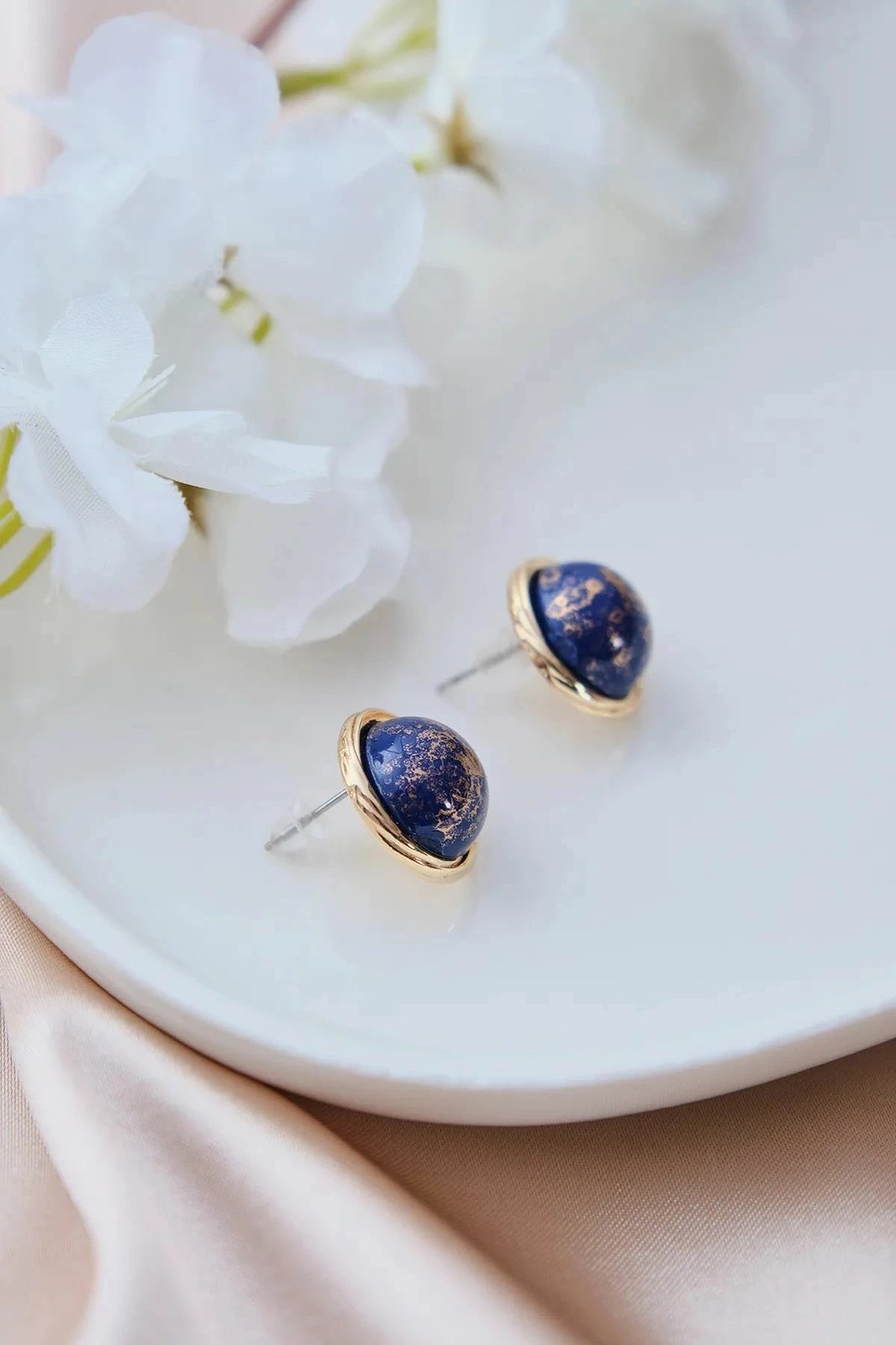 Vath prej bronzi, ngjyrë ari, Jumeon, një madhësi