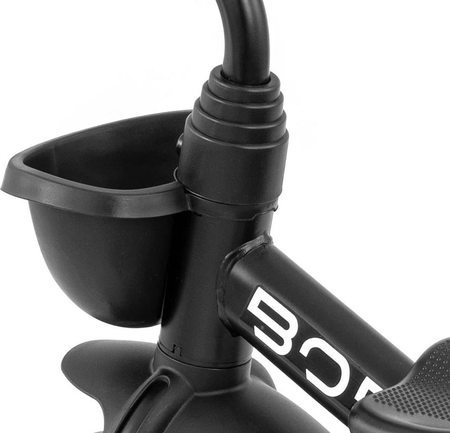 tricikletë fëmijësh, Milly Mally Bobby, kornizë çeliku, rrota EVA, pedale të heqshme, dy shporta, e zezë