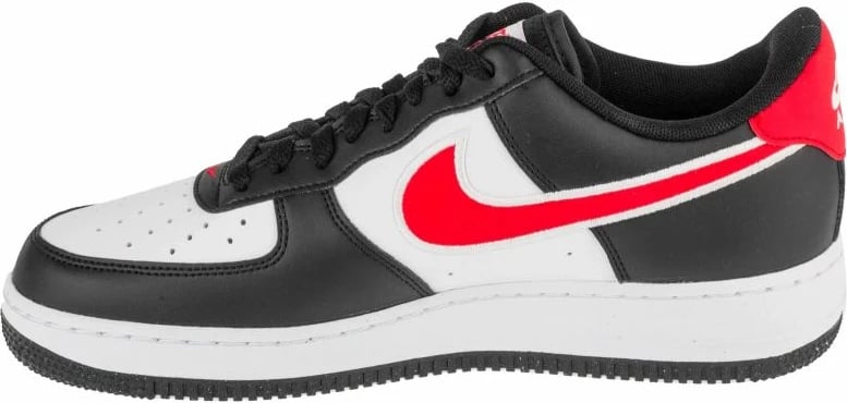 Atlete për meshkuj Nike, të bardha e të zeza