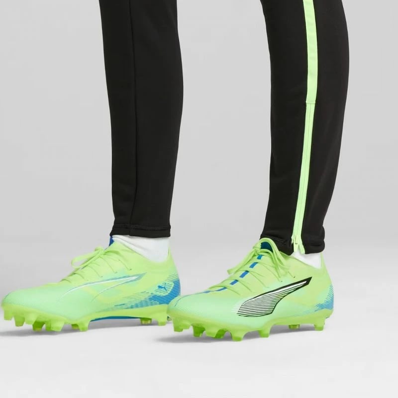 Atlete futbolli Puma, jeshile