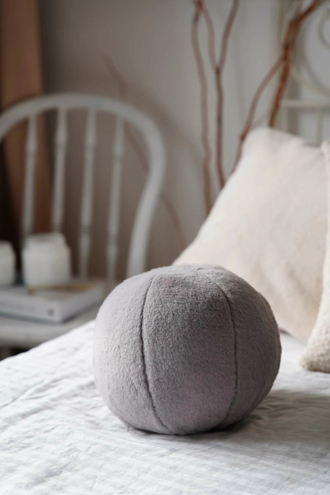 Jastëk i butë, ngjyrë gri, Evila Originals, Pelus Top