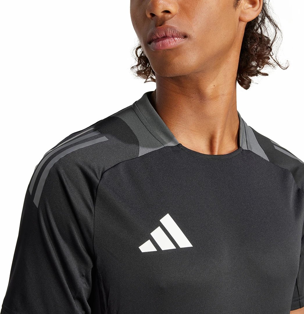 Maicë për meshkuj adidas, e zezë
