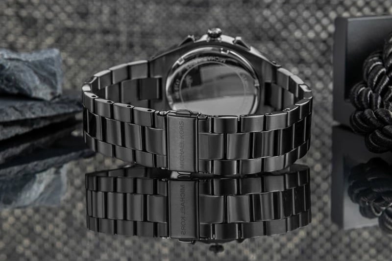 Orë dore për meshkuj Michael Kors, e zezë