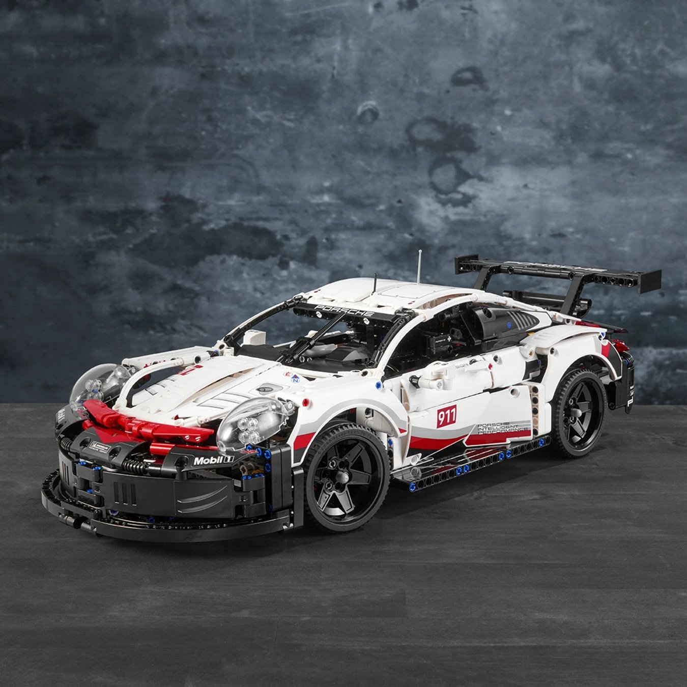 Set ndërtimi LEGO Technic Porsche 911 RSR, 779 pjesë, Multikolor