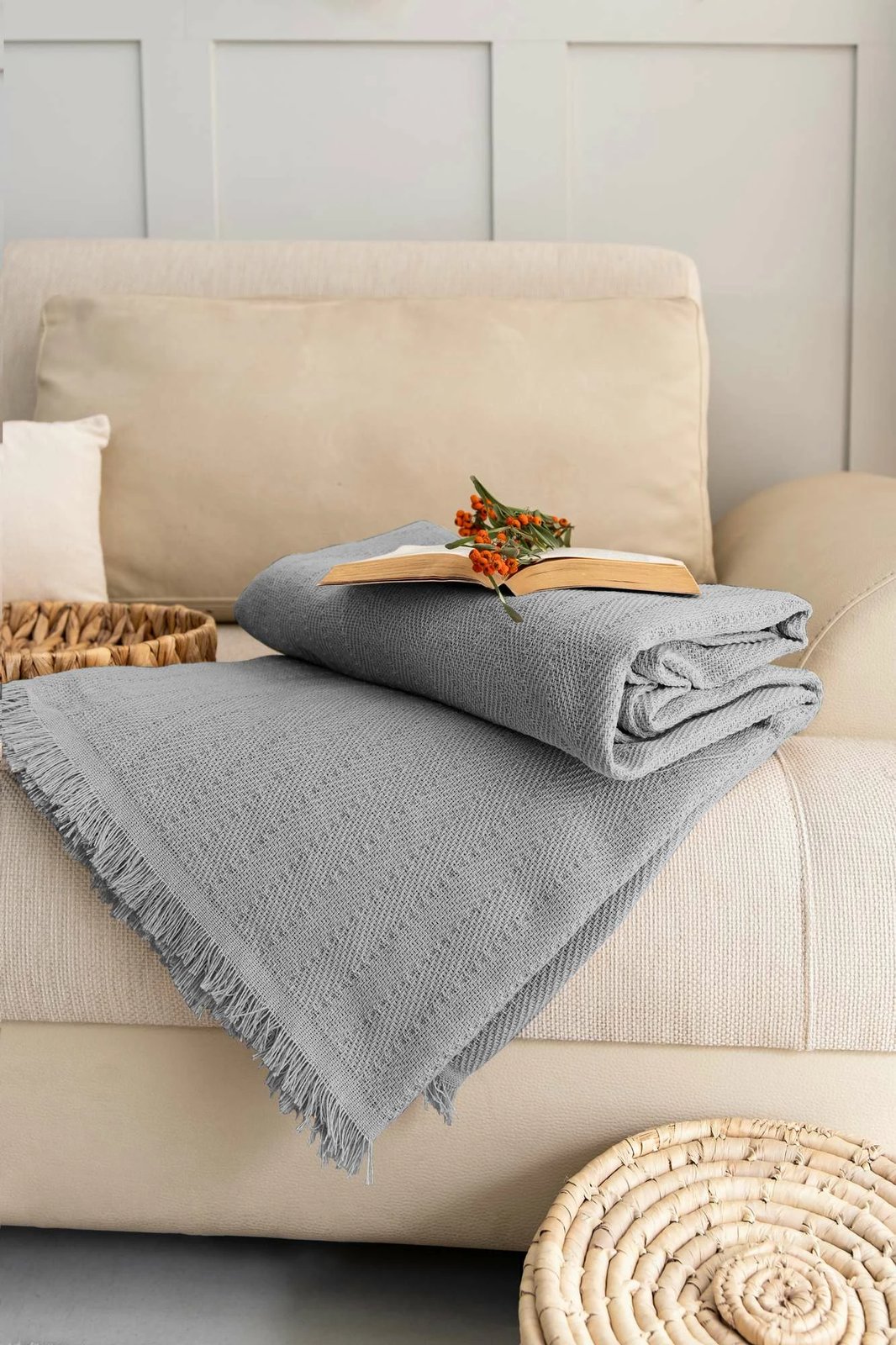 Mbulesë divani L'essentiel, gri e çelët, 180x300cm