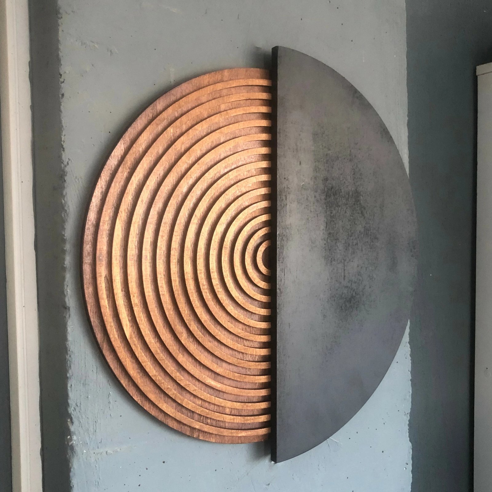 Aksesor dekorativ muri Wallity, ART143, natyral/zi, 50x50cm