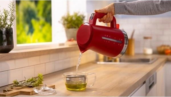 Çajnik Bosch TWK4M224, 1.7 L, 2400 W, Inoks, Kuqe Çajnik Bosch TWK4M224, 1.7 L, 2400 W, Inoks, Kuqe