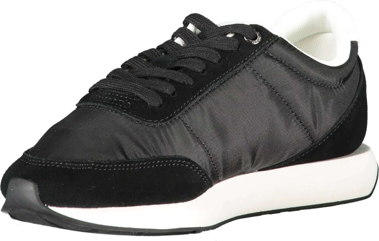 Atlete femra Calvin Klein, të zeza