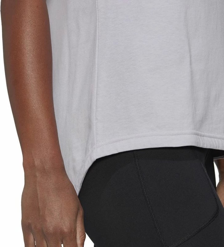 Maicë adidas për femra, e hirtë