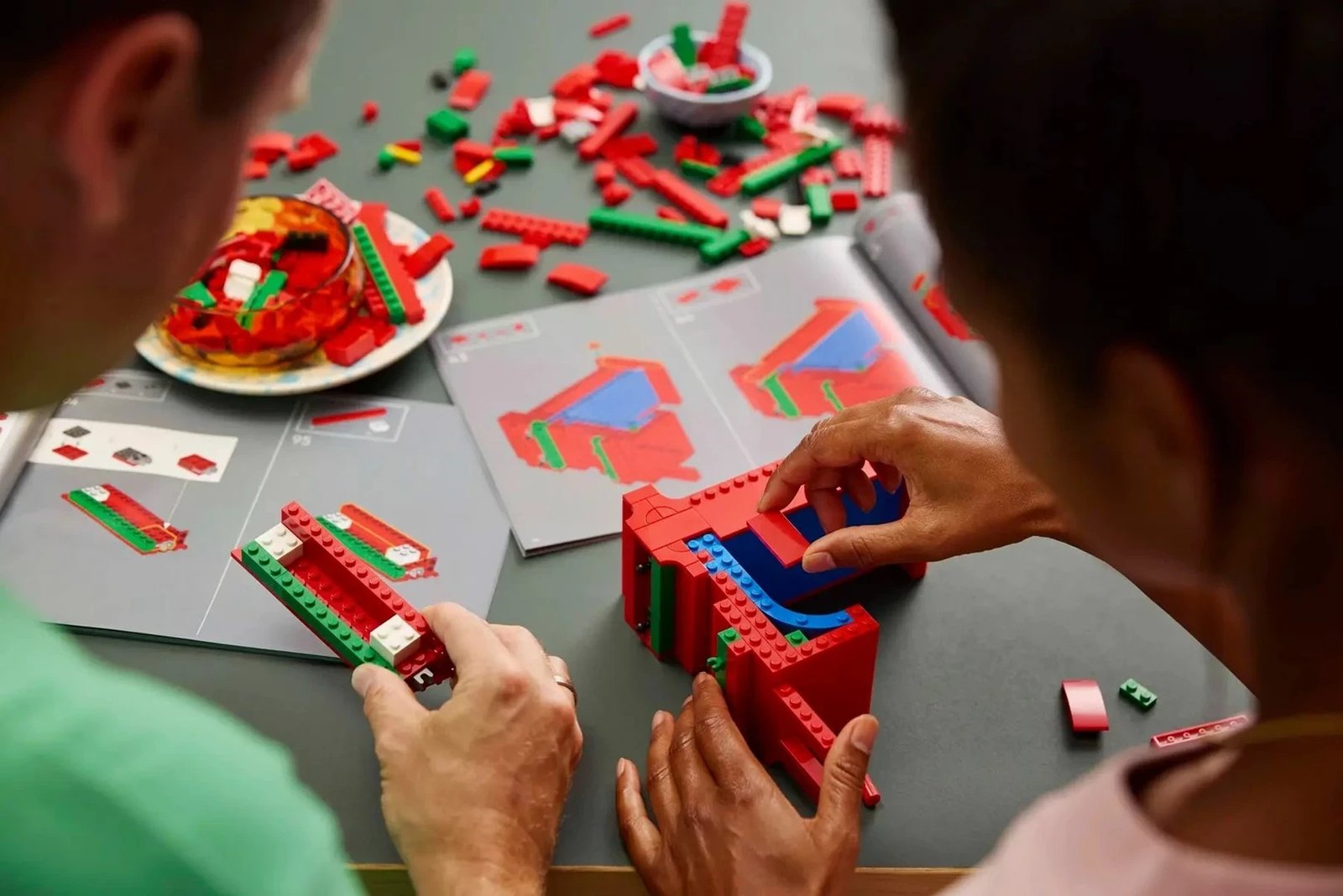 Set LEGO ART 31214 LOVE, për të rritur, i kuq