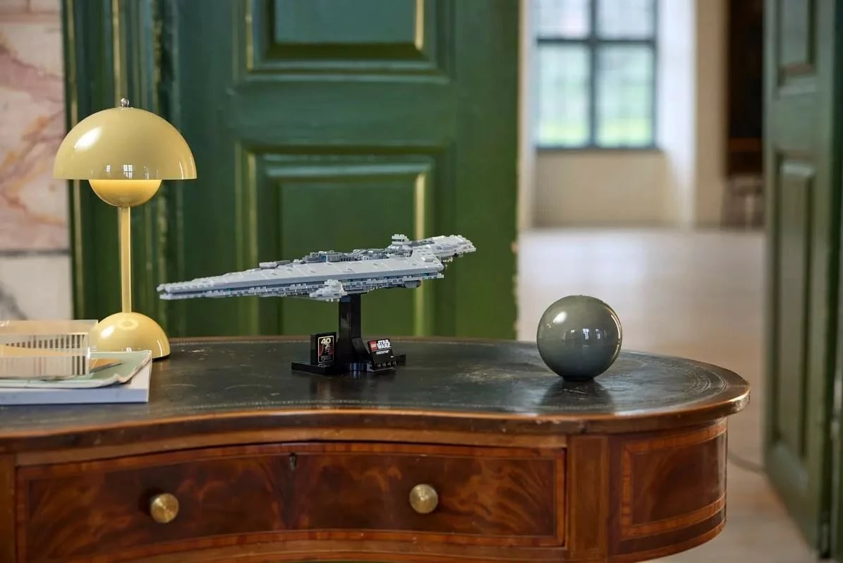 Set LEGO Star Wars 75356 Executor-Class Star Dreadnought, 630 pjesë, model ekspozimi 43 cm, 18+