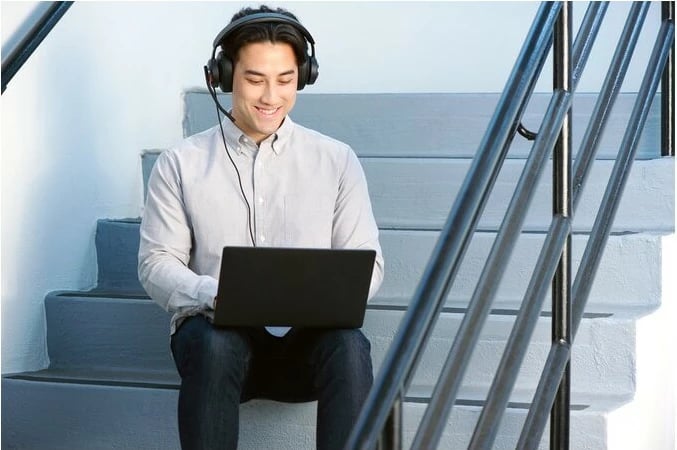 Kufje Kensington H2000 USB-C, me kabllo, për zyrë/qendër thirrjesh, të zeza