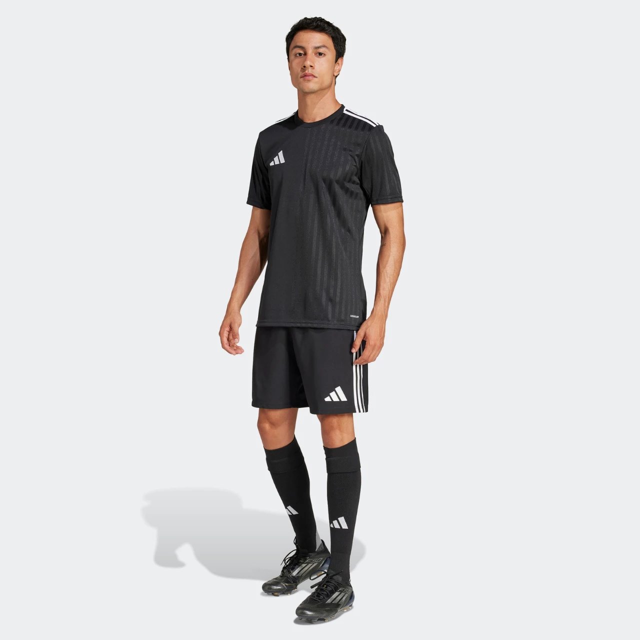 Maicë futbolli adidas për meshkuj, e zezë