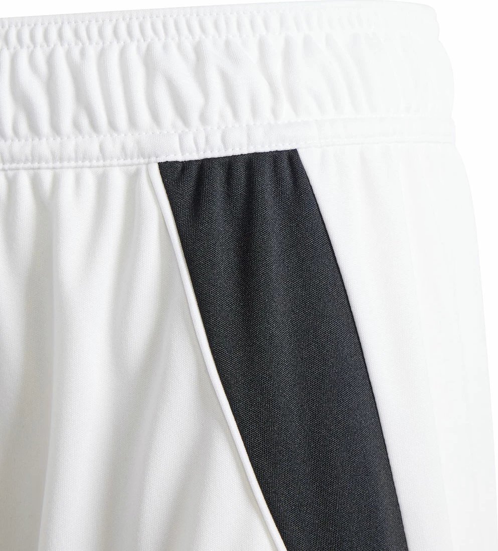 Shorce për fëmijë adidas, të bardha Shorce për fëmijë adidas, të bardha