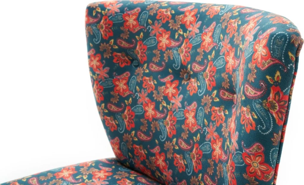 Karrige krahu Atelier del Sofa, model Viola Berjer Nergiz, shumëngjyrëshe