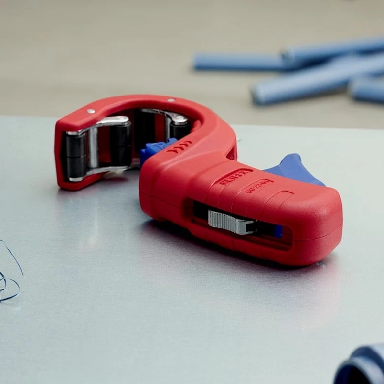 Prerës tubash manual Knipex 90 23 01 BK, Blu