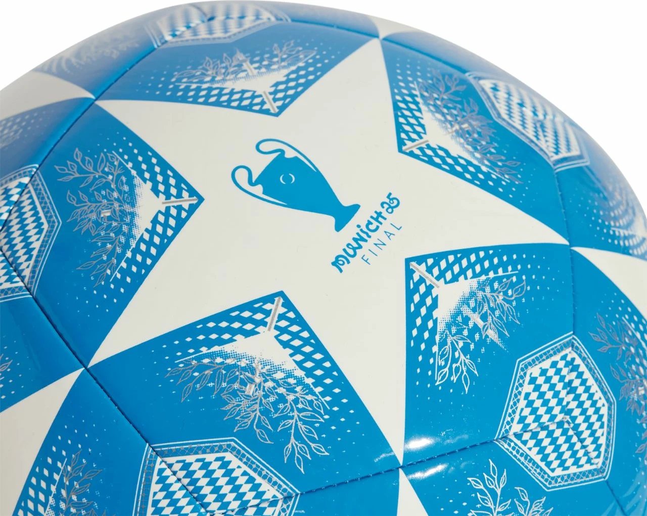 Top futbolli adidas, kaltër