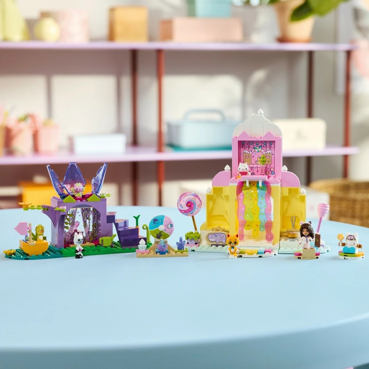 Set LEGO Gabby's Dollhouse 11205, 263 pjesë, Sweet Treat Mountain & Kitty Garden, për fëmijë 4+