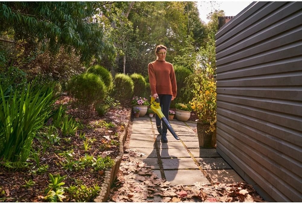 Fshesë me ajër Ryobi OBL1820S ONE+, me bateri, e verdhë/zezë