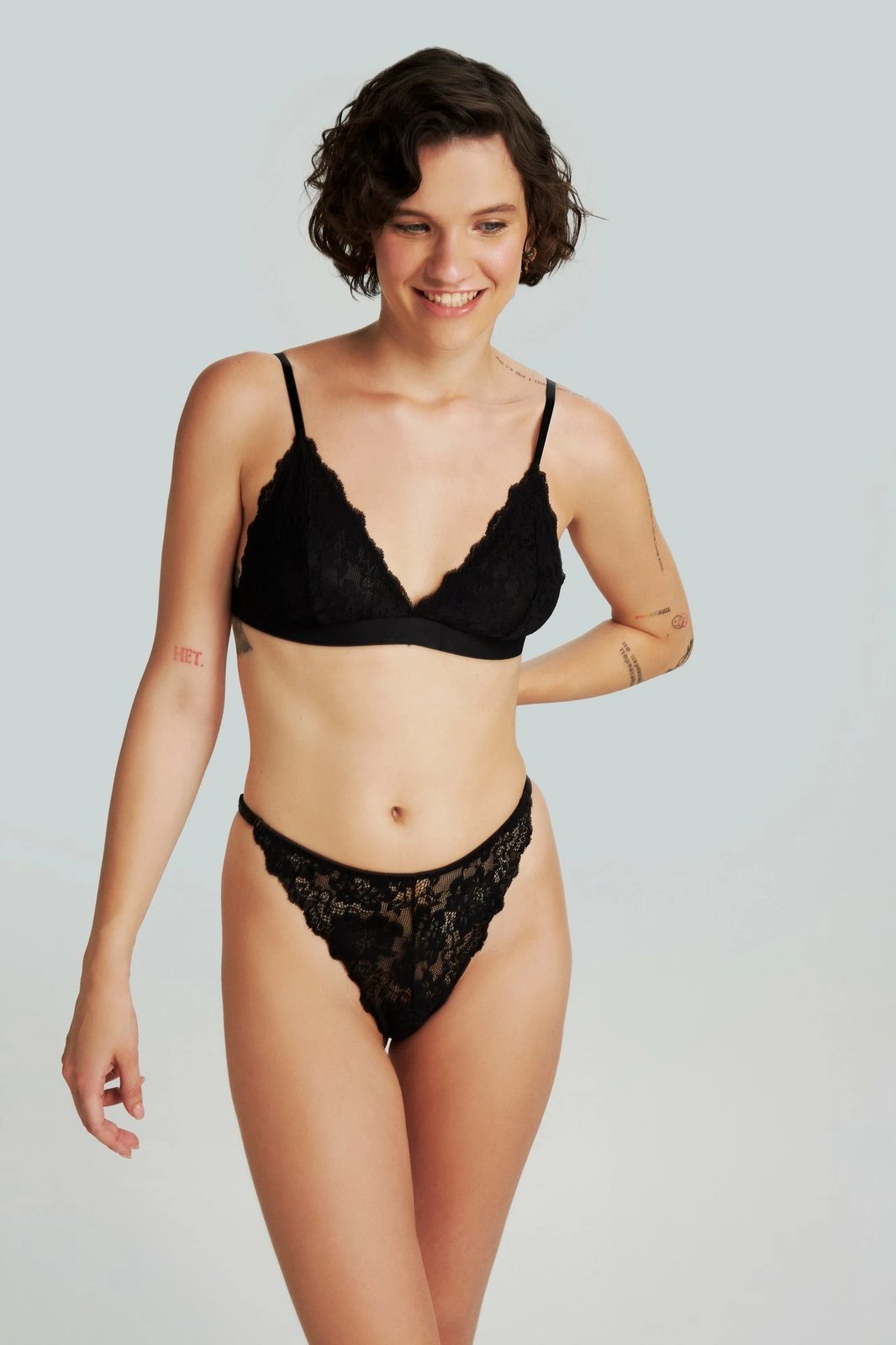 Sytjena Jumeon Euphoria Lace, ngjyrë e zezë